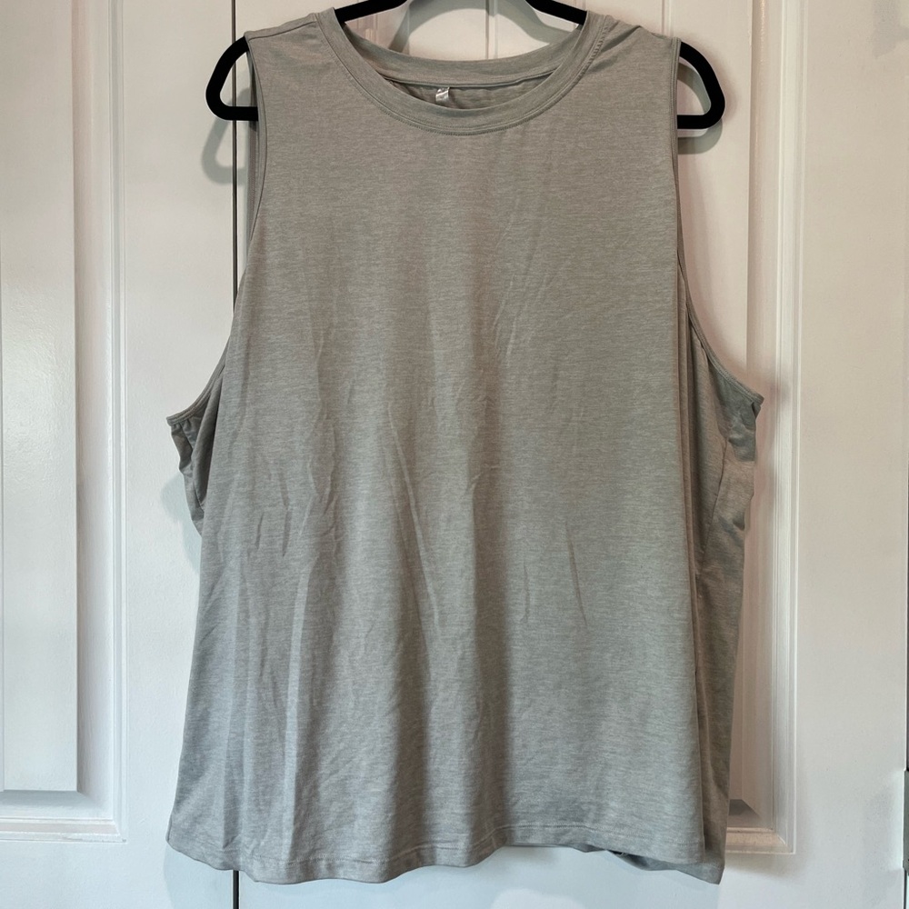 Fabletics Gray Sleeveless Women's Top with Open Back
